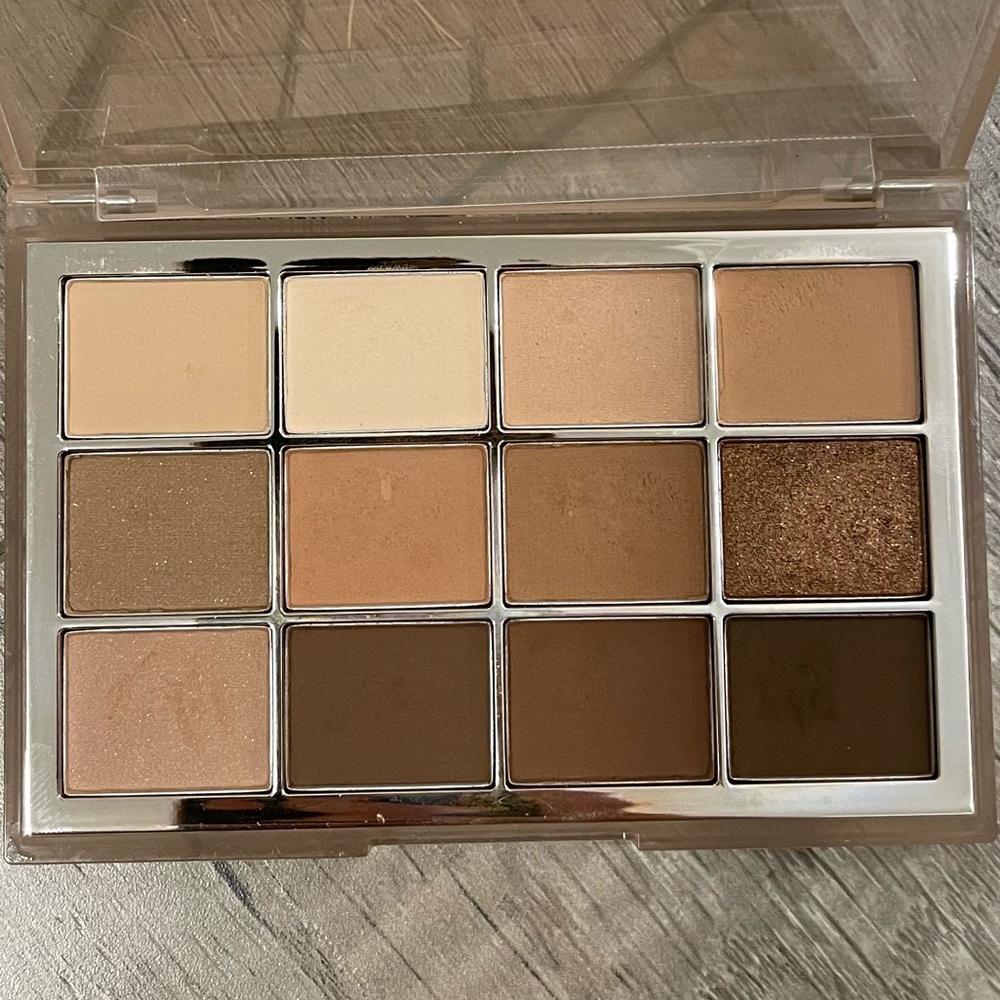 WAKEMAKE eyeshadow palette 01 - made in Korea